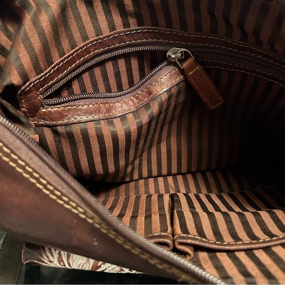 Jack Georges Savio Horseshoe Tooled Leather Crossbody Bag - Picture 9 of 13